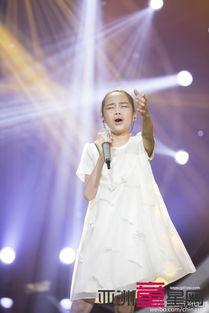 汤晶锦的父母资料,父母倾注心血，成就星途璀璨